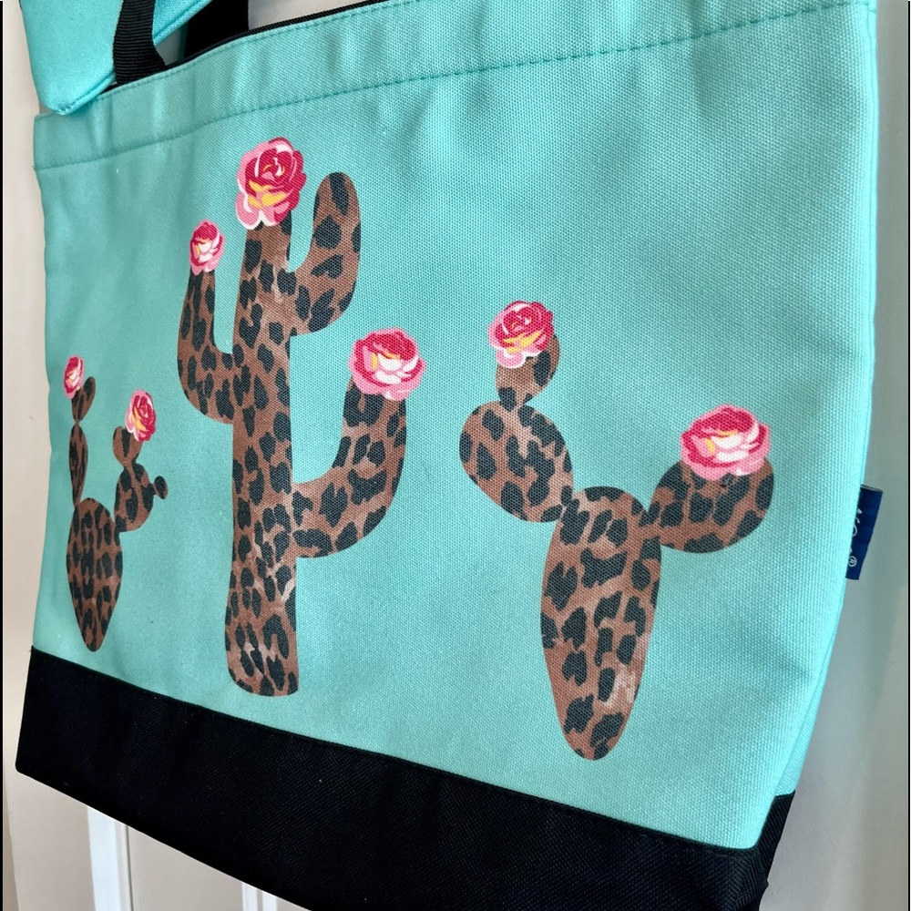 Turquoise & Black Cactus Purse Tote w/ attachable coin purse. - Picture 2 of 8